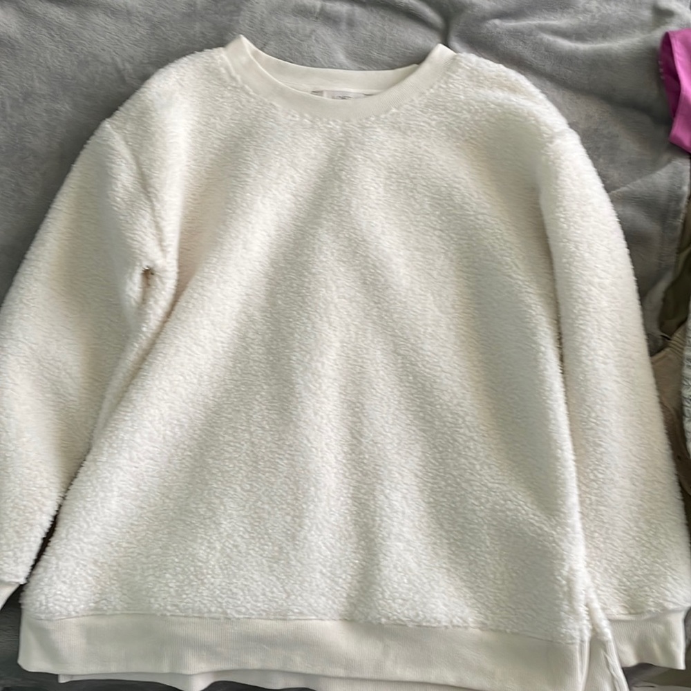 Loft white fuzzy sweater size medium.